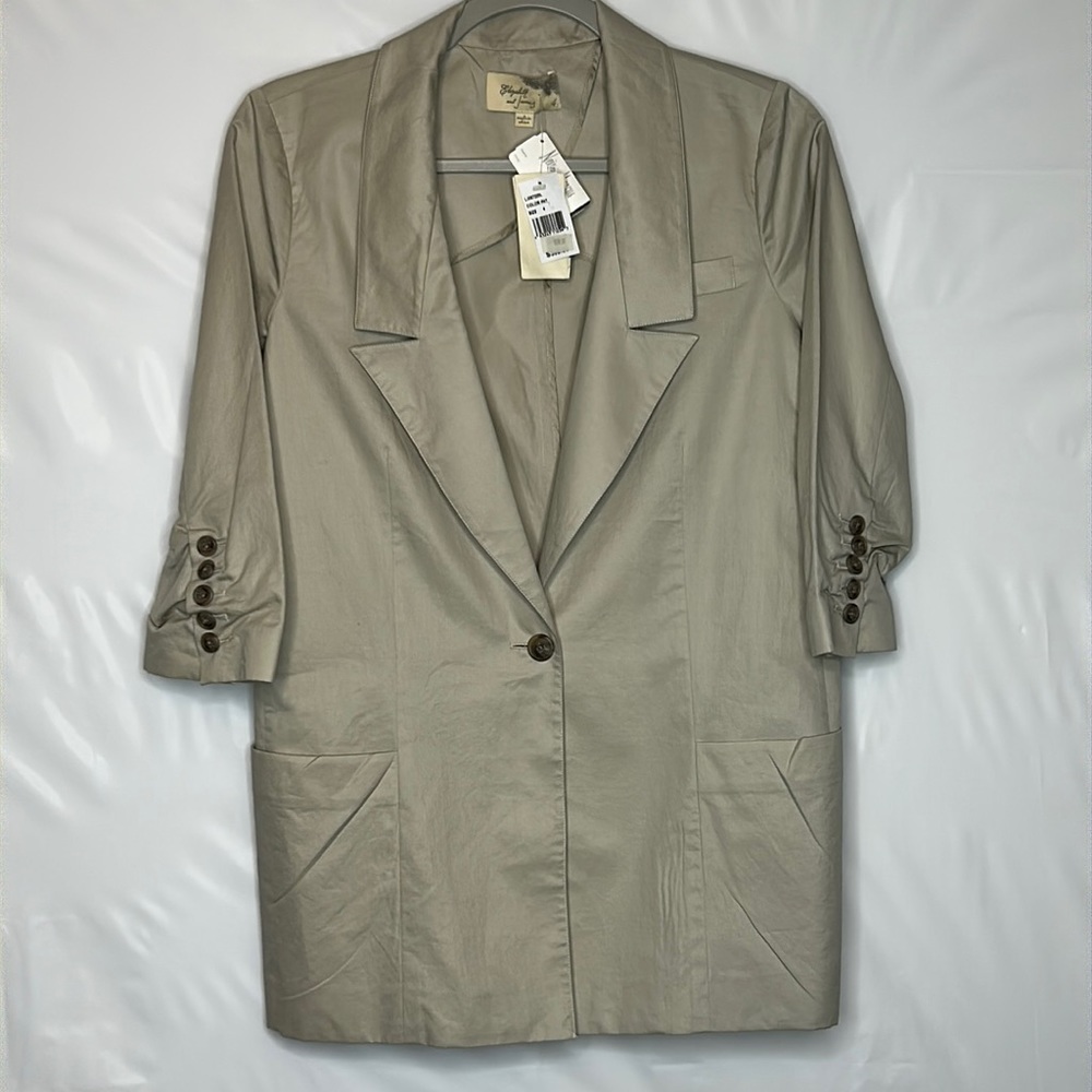Elizabeth & James Light Taupe blazer  size 4 NWT